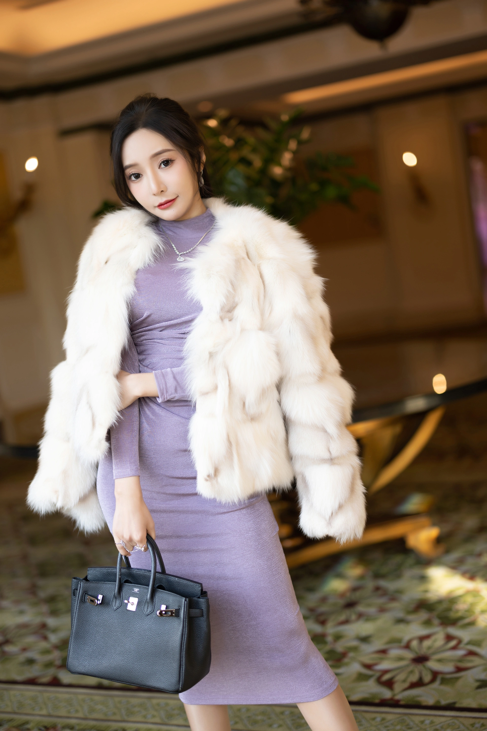 王馨瑶Yanni – NO.009 内购无水印 皮草紫色裙子 1